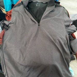 Short sleeve Nike shirts